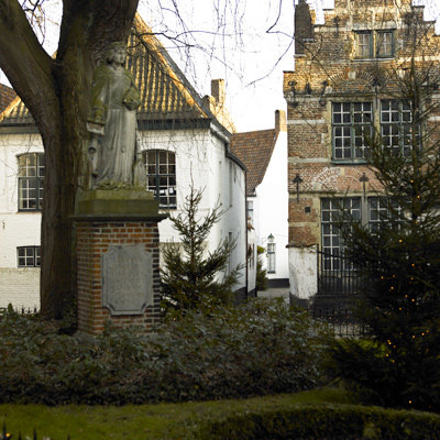081227-begijnhof-Kortrijk-003304.jpg