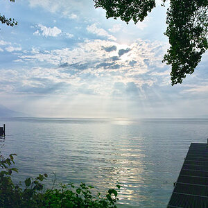 Lac-Neuch-260609-panob1.jpg