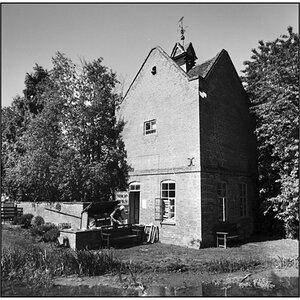 Shop127.jpg