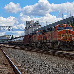 bnsf-4452-resize.jpg
