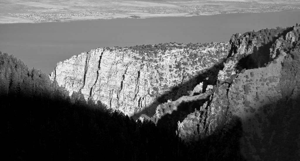 mountainlake-BW.jpg