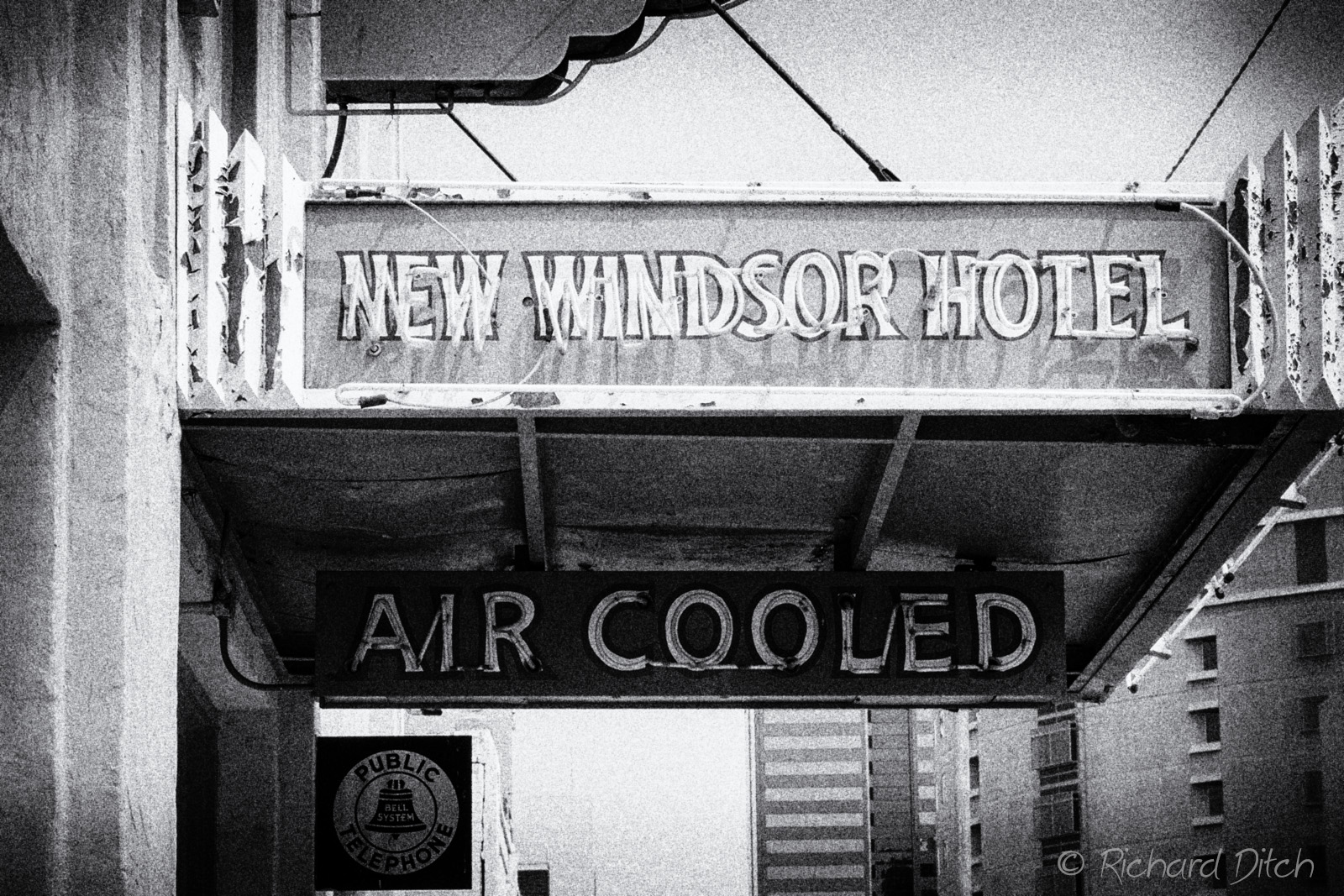 New Windsor Hotel 008bw-1600.jpg
